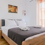 Apartament Artistic Vibe By Rentalspro - Halkidiki