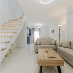 Artistic Vibe By Rentalspro - Halkidiki Apartament *