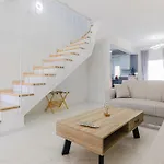 Artistic Vibe By Rentalspro - Halkidiki Apartament *